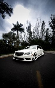 Превью обои mercedes e350, mercedes, автомобиль, белый, вид спереди