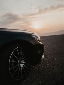 Превью обои mercedes, машина, черный, колесо, вид сбоку