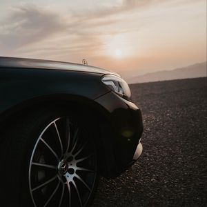 Превью обои mercedes, машина, черный, колесо, вид сбоку