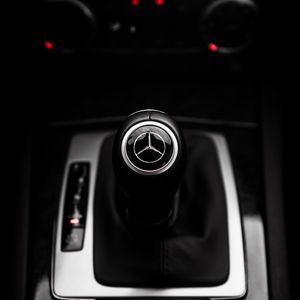 Превью обои mercedes, машина, салон