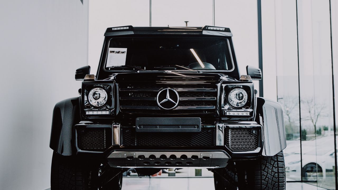 Обои mercedes, внедорожник, машина, вид спереди, черный