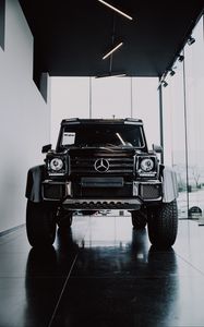 Превью обои mercedes, внедорожник, машина, вид спереди, черный