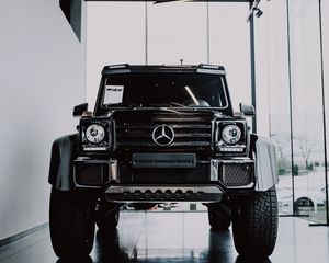 Превью обои mercedes, внедорожник, машина, вид спереди, черный