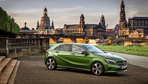 Превью обои mercedes-benz, a-class, a200, w176, зеленый, вид сбоку