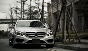 Превью обои mercedes-benz e300, mercedes-benz, mercedes, вид спереди