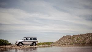 Превью обои mercedes-benz g500, mercedes, машина, внедорожник, вид сбоку, бездорожье