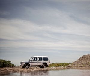 Превью обои mercedes-benz g500, mercedes, машина, внедорожник, вид сбоку, бездорожье