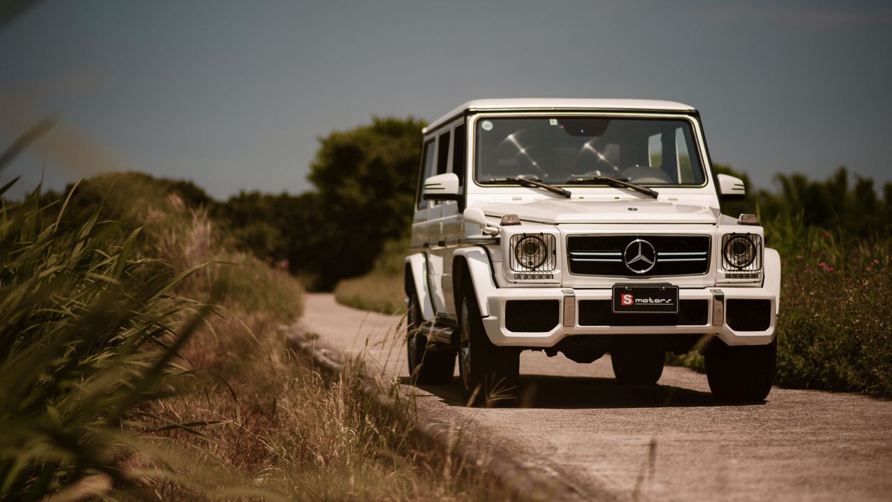 Обои mercedes-benz g 63 amg, mercedes, машина, внедорожник, белый, вид спереди