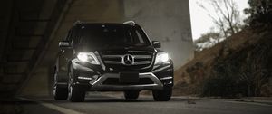 Превью обои mercedes-benz glk350, mercedes-benz, mercedes, вид спереди, черный, движение