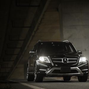 Превью обои mercedes-benz glk350, mercedes-benz, mercedes, вид спереди, черный, движение