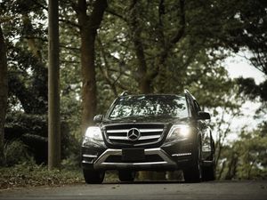 Превью обои mercedes-benz glk350, mercedes-benz, mercedes, вид спереди, фары