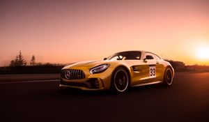 Превью обои mercedes-benz gt r, mercedes, машина, спорткар, желтый, скорость