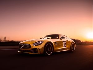 Превью обои mercedes-benz gt r, mercedes, машина, спорткар, желтый, скорость