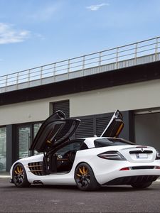 Превью обои mercedes-benz, slr mclaren, gemballa gt, белый, вид сбоку