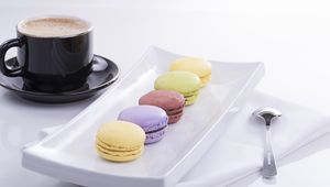 Превью обои миндальное печенье, macaron, кофе, посуда