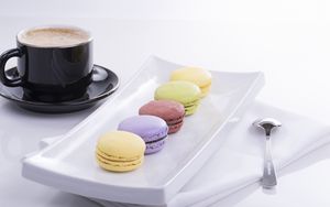 Превью обои миндальное печенье, macaron, кофе, посуда