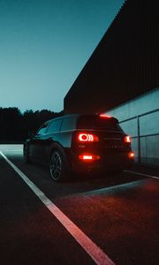 Превью обои mini clubman, mini, автомобиль, черный, темный, ночь