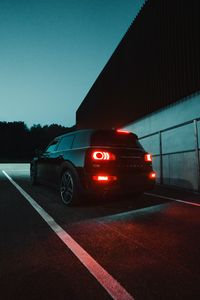 Превью обои mini clubman, mini, автомобиль, черный, темный, ночь