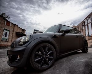 Превью обои mini cooper, колесо, вид сбоку