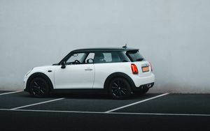 Превью обои mini cooper, mini, автомобиль, белый, вид сбоку