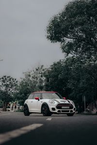 Превью обои mini cooper, mini, автомобиль, белый, дорога