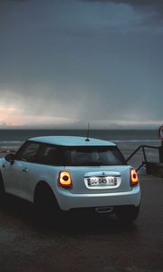 Превью обои mini cooper, mini, автомобиль, белый, стоянка