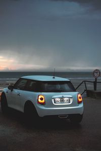 Превью обои mini cooper, mini, автомобиль, белый, стоянка