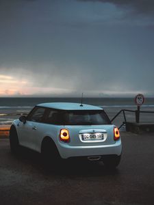 Превью обои mini cooper, mini, автомобиль, белый, стоянка