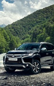 Превью обои mitsubishi pajero, внедорожник, горы