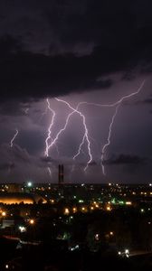 Превью обои молния, город, ночь, небо, облака