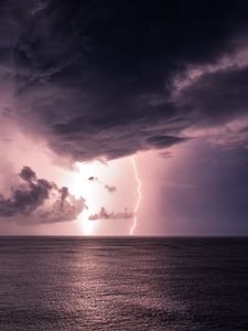 Превью обои молния, море, горизонт, облака