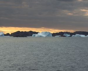 Превью обои море, айсберг, камни, пейзаж