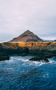 Превью обои море, берег, холм, вода, скалы