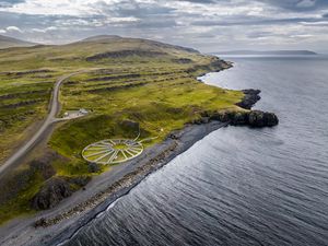 Превью обои море, берег, пейзаж, рельеф