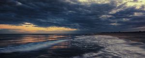 Превью обои море, берег, пена, волны, облака