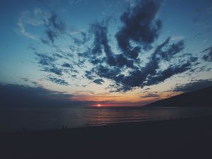 Превью обои море, берег, закат, облака