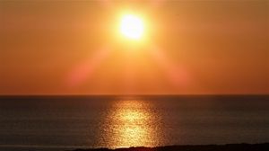 Превью обои море, блики, горизонт, закат