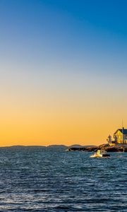 Превью обои море, дома, небо, закат
