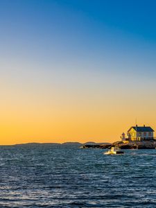Превью обои море, дома, небо, закат