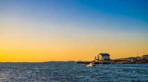 Превью обои море, дома, небо, закат