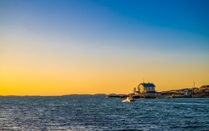 Превью обои море, дома, небо, закат