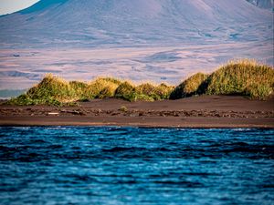 Превью обои море, гора, деревья, остров