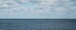 Превью обои море, горизонт, лодка, облака, небо, рябь