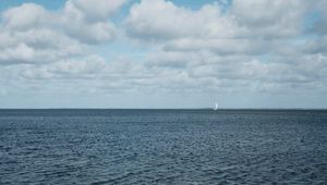 Превью обои море, горизонт, лодка, облака, небо, рябь