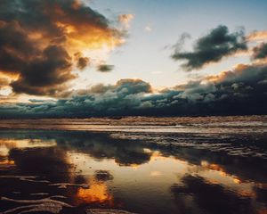 Превью обои море, горизонт, облака, небо, закат