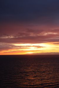 Превью обои море, горизонт, сумерки, темный, небо