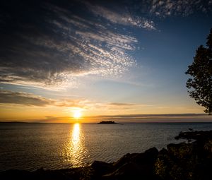 Превью обои море, горизонт, темный, закат