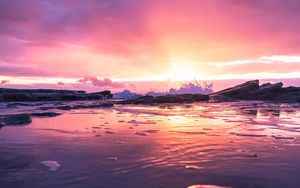 Превью обои море, горизонт, закат, скалы, камни, брызги