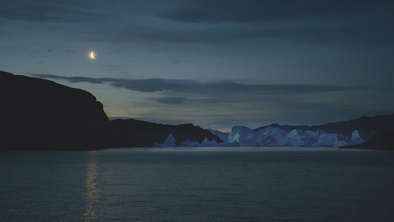 Обои море, горы, айсберг, луна, ночь, темный