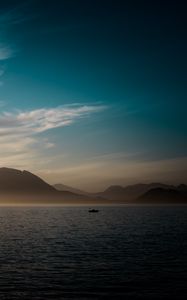 Превью обои море, горы, горизонт, вечер